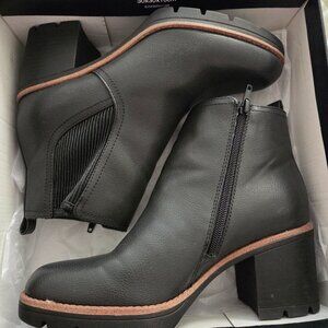 Naturalizer boots
